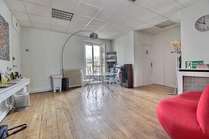 29 Rue Du Faubourg Poissonnière, Paris for lease - Interior Photo - Image 2 of 7
