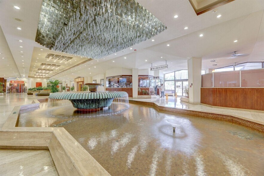 825 Brickell Bay Dr, Miami, FL à louer - Photo intérieure - Image 2 de 29