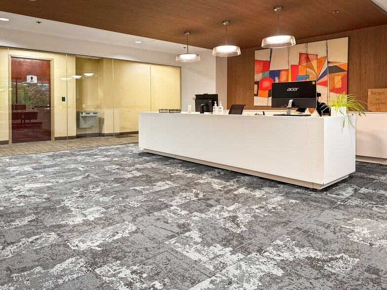 6701 Democracy Blvd, Bethesda, MD for lease - Interior Photo - Image 2 of 15