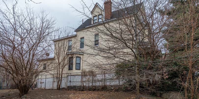 690 E 166th St, Bronx, NY à vendre - Photo du bâtiment - Image 3 de 8