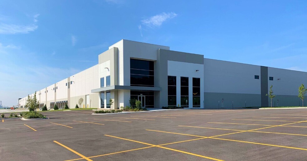 901 W Bluff Rd, Romeoville, IL à louer - Photo du bâtiment - Image 1 de 1