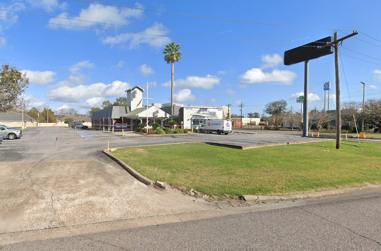 2820 I-10 E, Beaumont, TX à louer Photo du bâtiment- Image 1 de 8