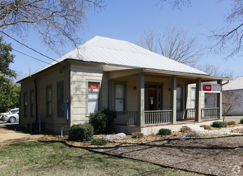 926 E Blanco Rd, Boerne, TX à vendre - Photo principale - Image 1 de 8