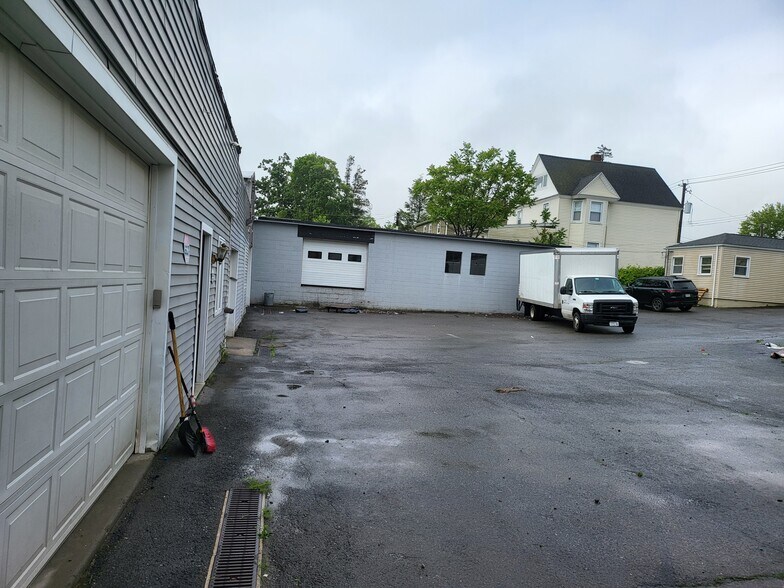 45 Oakland Ave, Harrison, NY à louer - Photo du bâtiment - Image 3 de 12