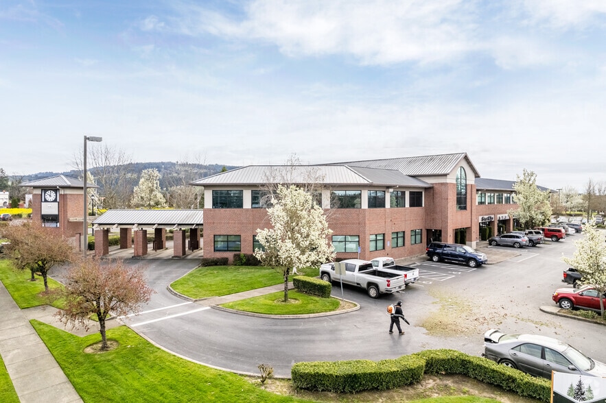 901 N Brutscher St, Newberg, OR for lease - Building Photo - Image 2 of 5