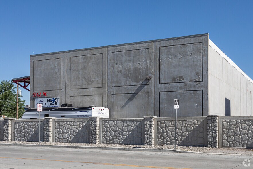 5142 W 700 S, Salt Lake City, UT for lease - Building Photo - Image 2 of 7