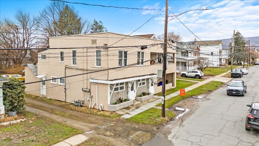 622 E Market St, Scranton, PA à vendre - Photo principale - Image 1 de 36