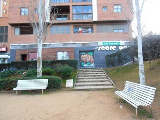 Plus de détails pour Multi-résidentiel à vendre