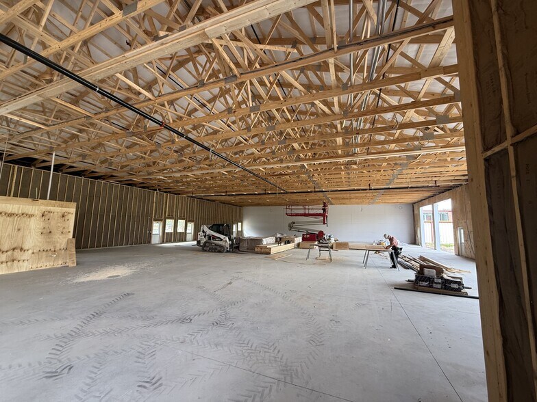 4040 N DuPont Hwy, New Castle, DE à louer - Photo intérieure - Image 3 de 6