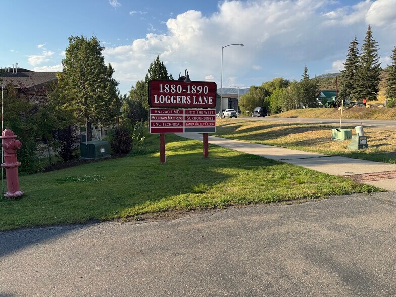 1880 Loggers Ln, Steamboat Springs, CO à louer - Photo du bâtiment - Image 3 de 12