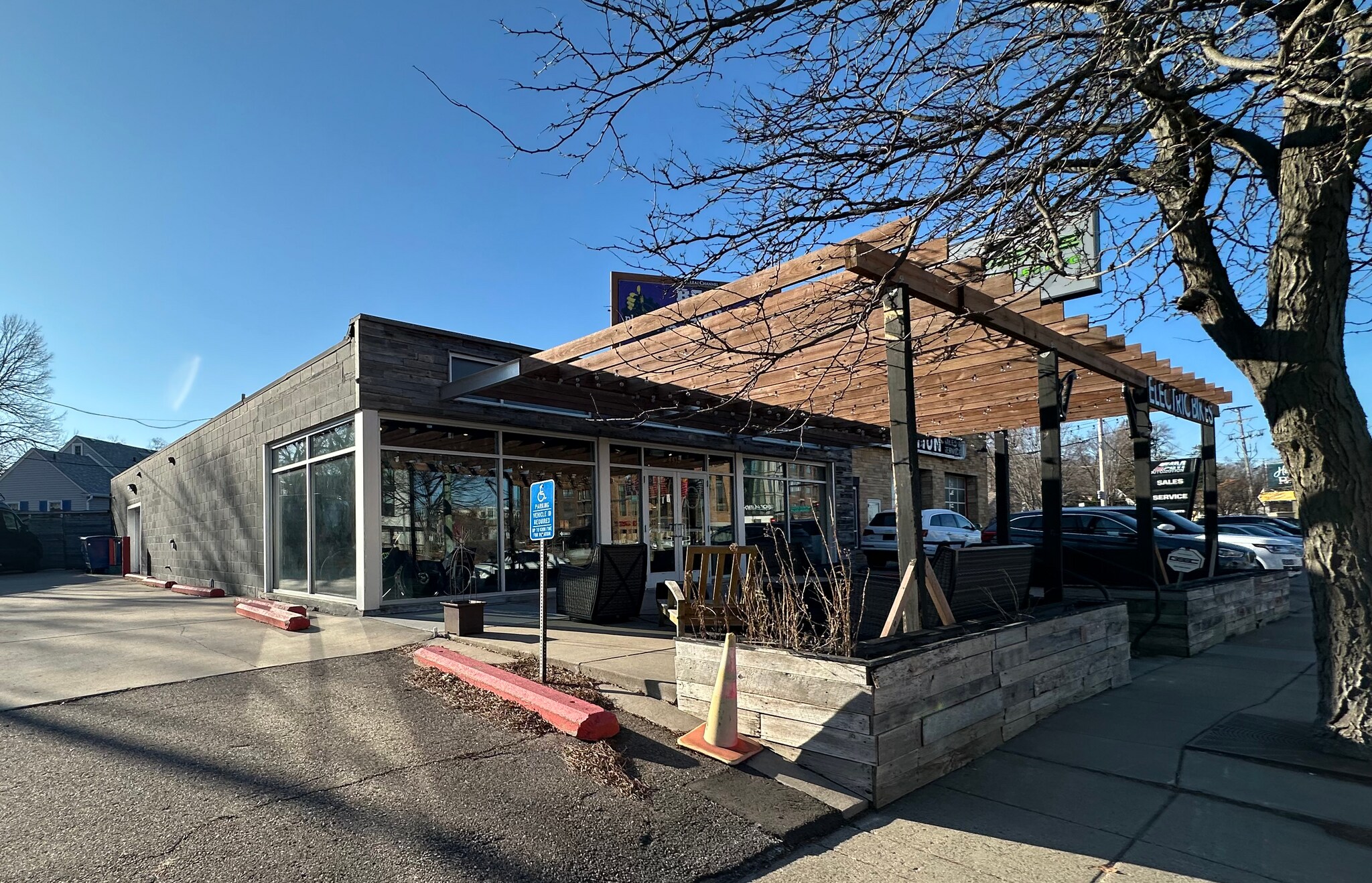 4415 Excelsior Blvd, Minneapolis, MN for lease Building Photo- Image 1 of 10