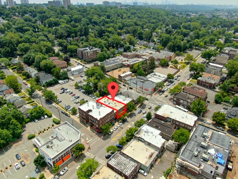 333-335 Broad Ave, Leonia, NJ portefeuille de 2 propriétés à vendre sur LoopNet.ca - Photo du bâtiment - Image 2 de 49