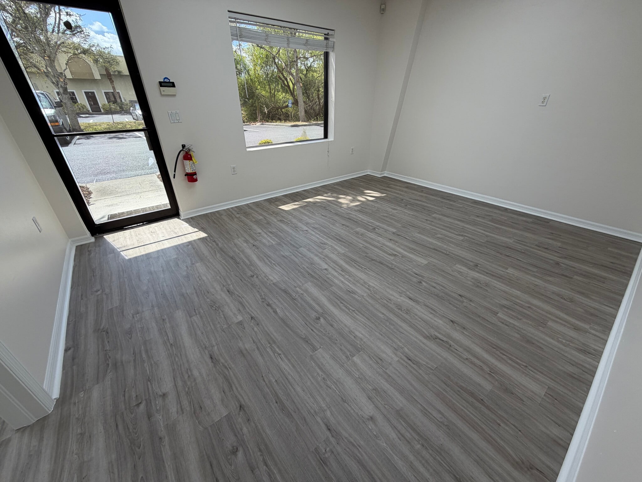 13750 Treeline Ave S, Fort Myers, FL à louer Photo intérieure- Image 1 de 4