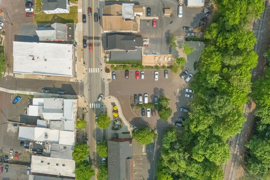 142 N Main St, Souderton, PA à louer - Aérien - Image 2 de 17