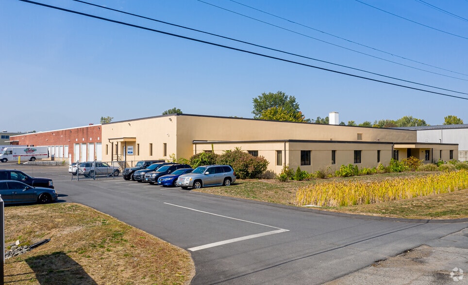 69 Leggett St, East Hartford, CT for lease - Building Photo - Image 1 of 7