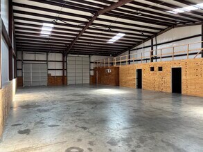 7661 Rendon Bloodworth Rd, Mansfield, TX for lease Interior Photo- Image 2 of 3