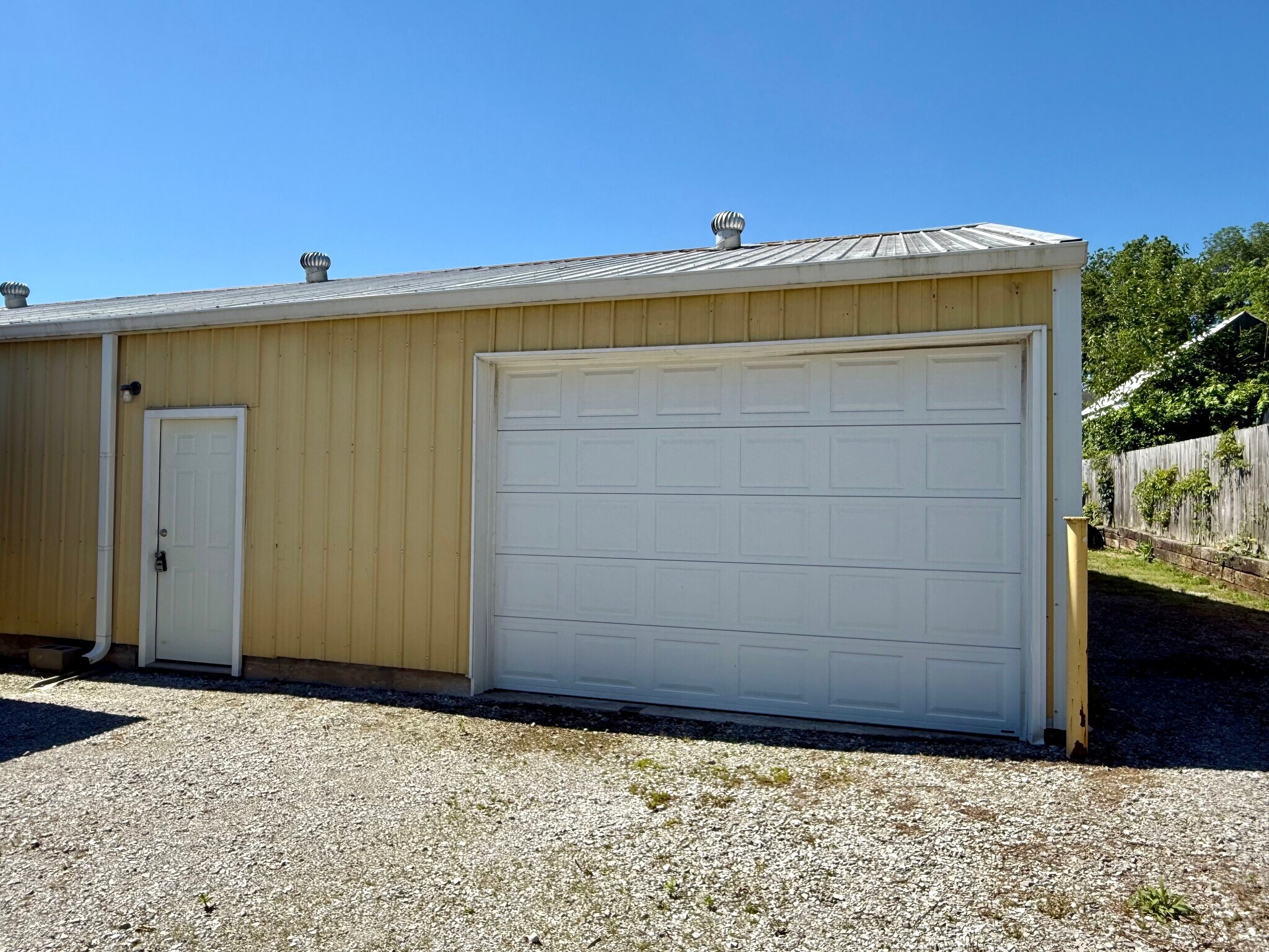 103 N High St, Franklin, KY for sale Primary Photo- Image 1 of 2