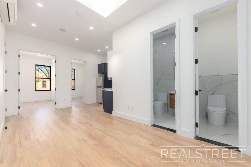 1276 Jefferson Ave, Brooklyn, NY for sale - Building Photo - Image 3 of 11