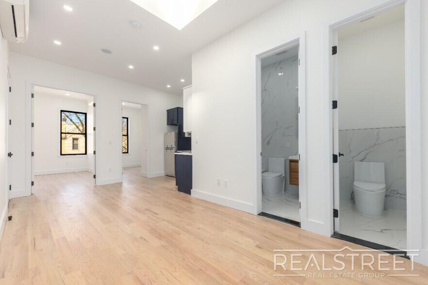 1276 Jefferson Ave, Brooklyn, NY à vendre - Photo du bâtiment - Image 3 de 11