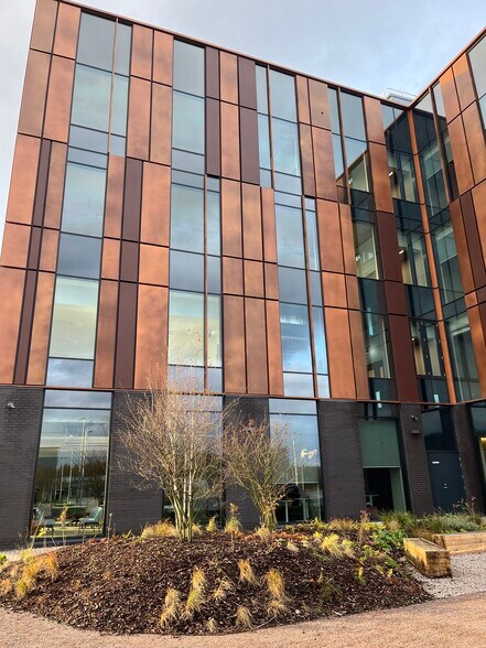 1 Linthouse Rd, Glasgow à louer - Photo du bâtiment - Image 2 de 13