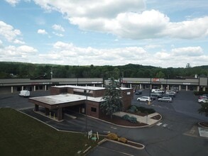 209 Skyline Dr, East Stroudsburg, PA for lease Building Photo- Image 2 of 7