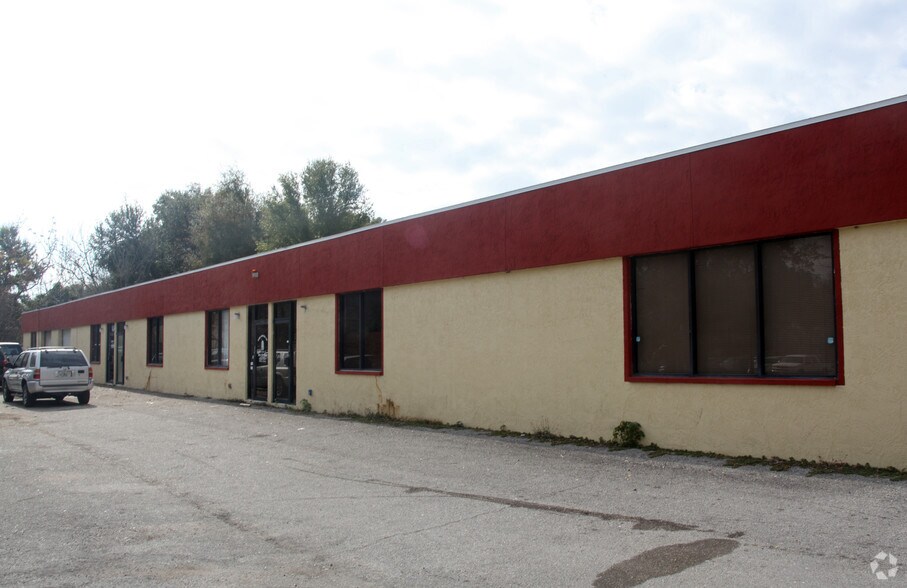 1209 W Brandon Blvd, Brandon, FL for sale - Primary Photo - Image 1 of 2