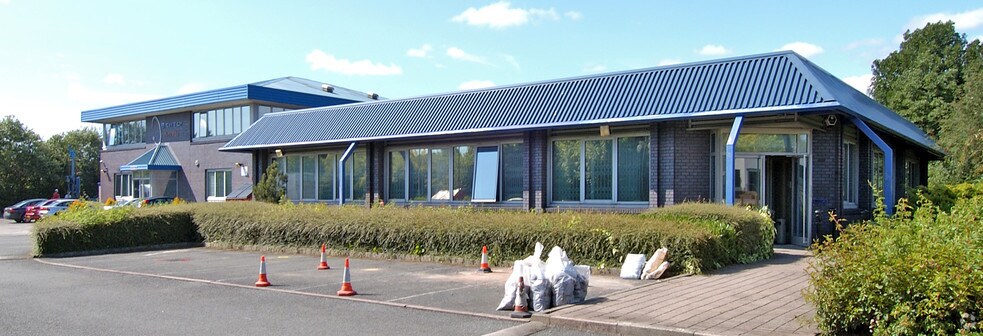 Kelvin Close, Warrington à louer - Photo du bâtiment - Image 2 de 2