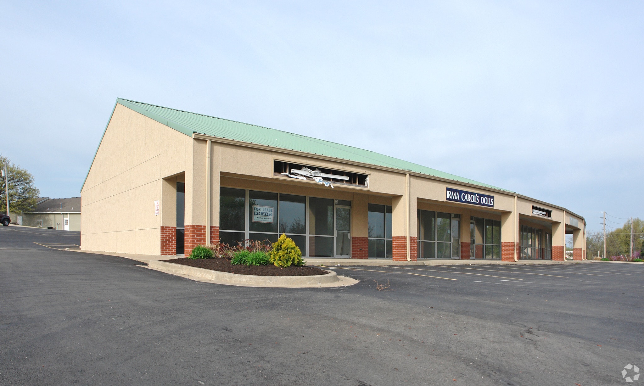 651-659 SW 2nd St, Lee's Summit, MO for lease Building Photo- Image 1 of 13