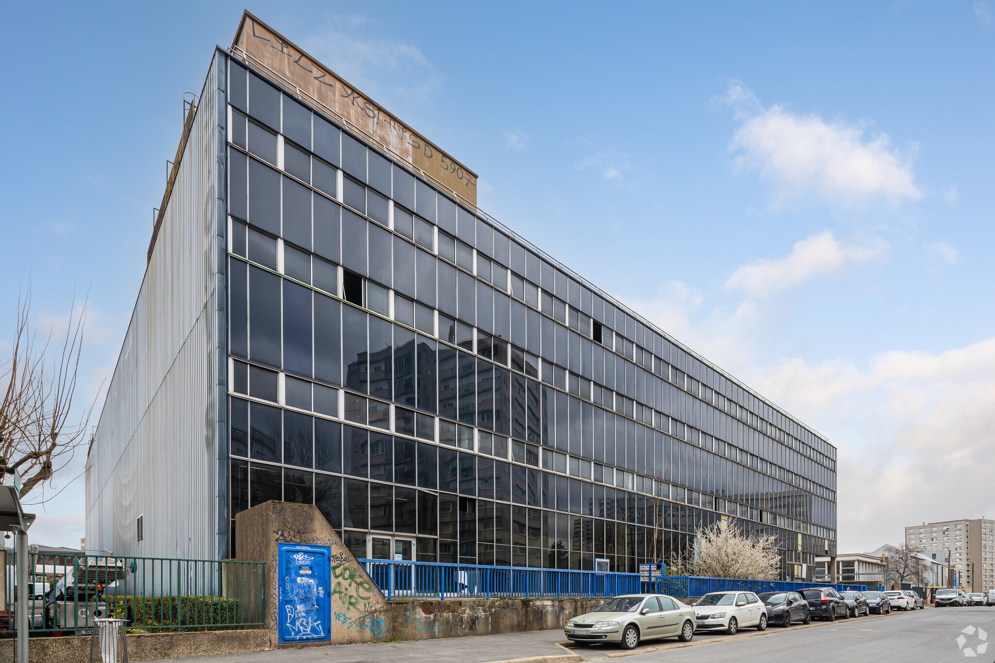 21 Rue Jean Lolive, Bagnolet for lease Primary Photo- Image 1 of 4