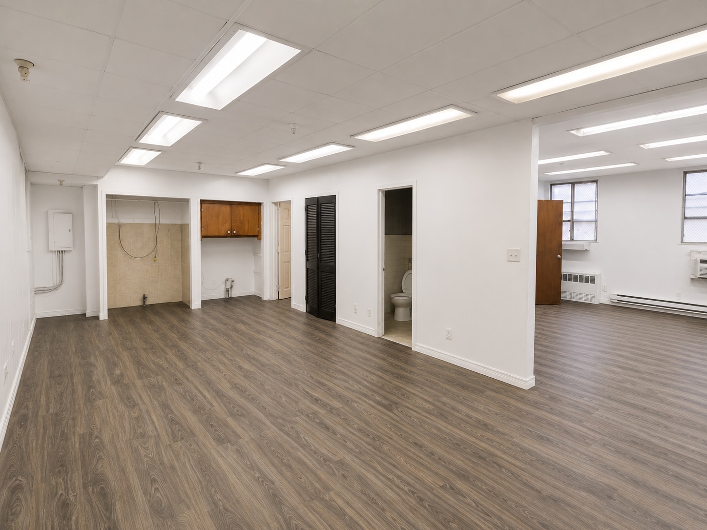 372 Ten Eyck St, Brooklyn, NY for lease Building Photo- Image 1 of 7