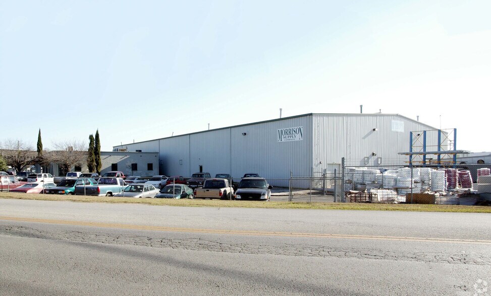 10130 Jones Maltsberger Rd, San Antonio, TX à louer - Photo du bâtiment - Image 3 de 10