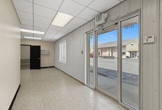 870-880 N Madison St, Crown Point, IN for lease Interior Photo- Image 2 of 9