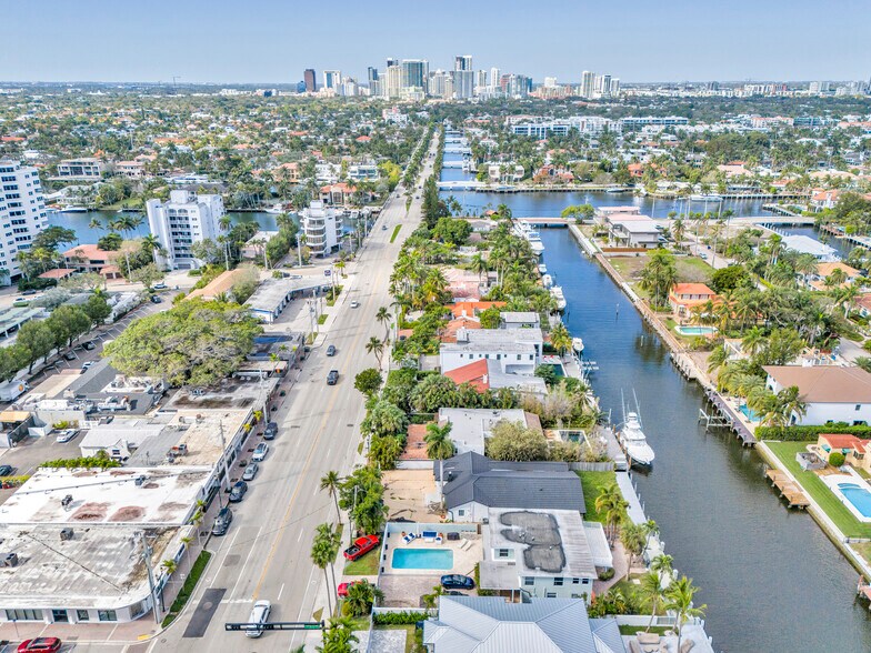 2400 E Las Olas Blvd, Fort Lauderdale, FL à vendre - Photo du bâtiment - Image 3 de 27
