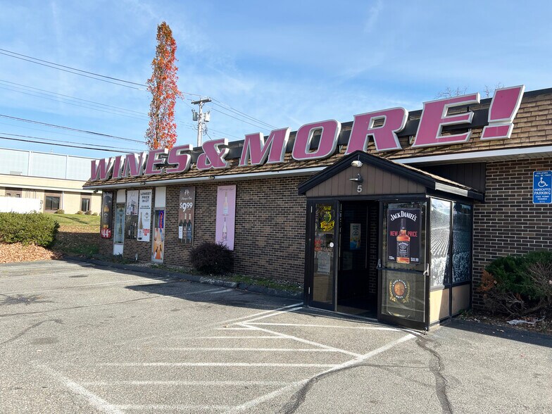 5 Eastern Steel Rd, Milford, CT à vendre - Photo du bâtiment - Image 2 de 11