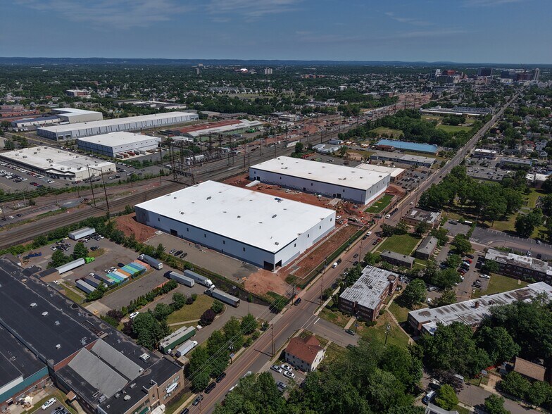 701 Joyce Kilmer Ave, New Brunswick, NJ for lease - Building Photo - Image 2 of 6