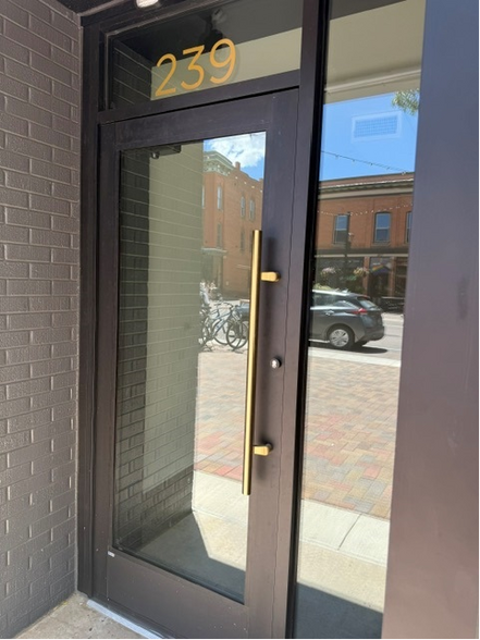 237-241 Linden St, Fort Collins, CO for lease - Building Photo - Image 2 of 3