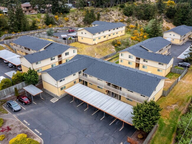 More details for 1930 Maple St, North Bend, OR - Multifamily for Sale