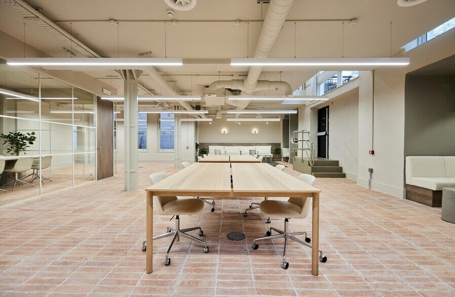 60 Ironmonger Row, Londres à louer - Photo du bâtiment - Image 3 de 26