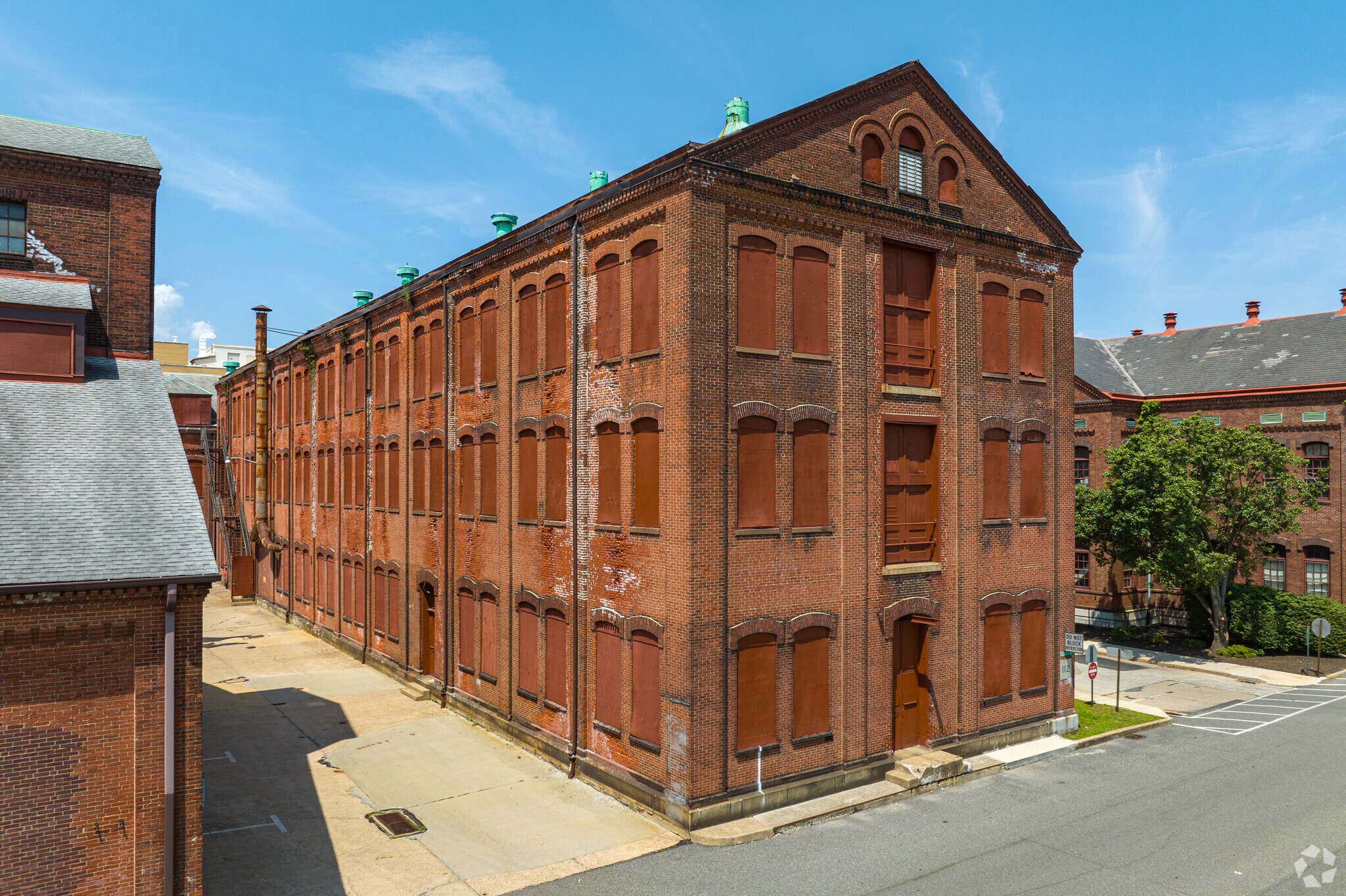 2275 Bridge St- Building 112, Philadelphia, PA à vendre Photo du bâtiment- Image 1 de 3