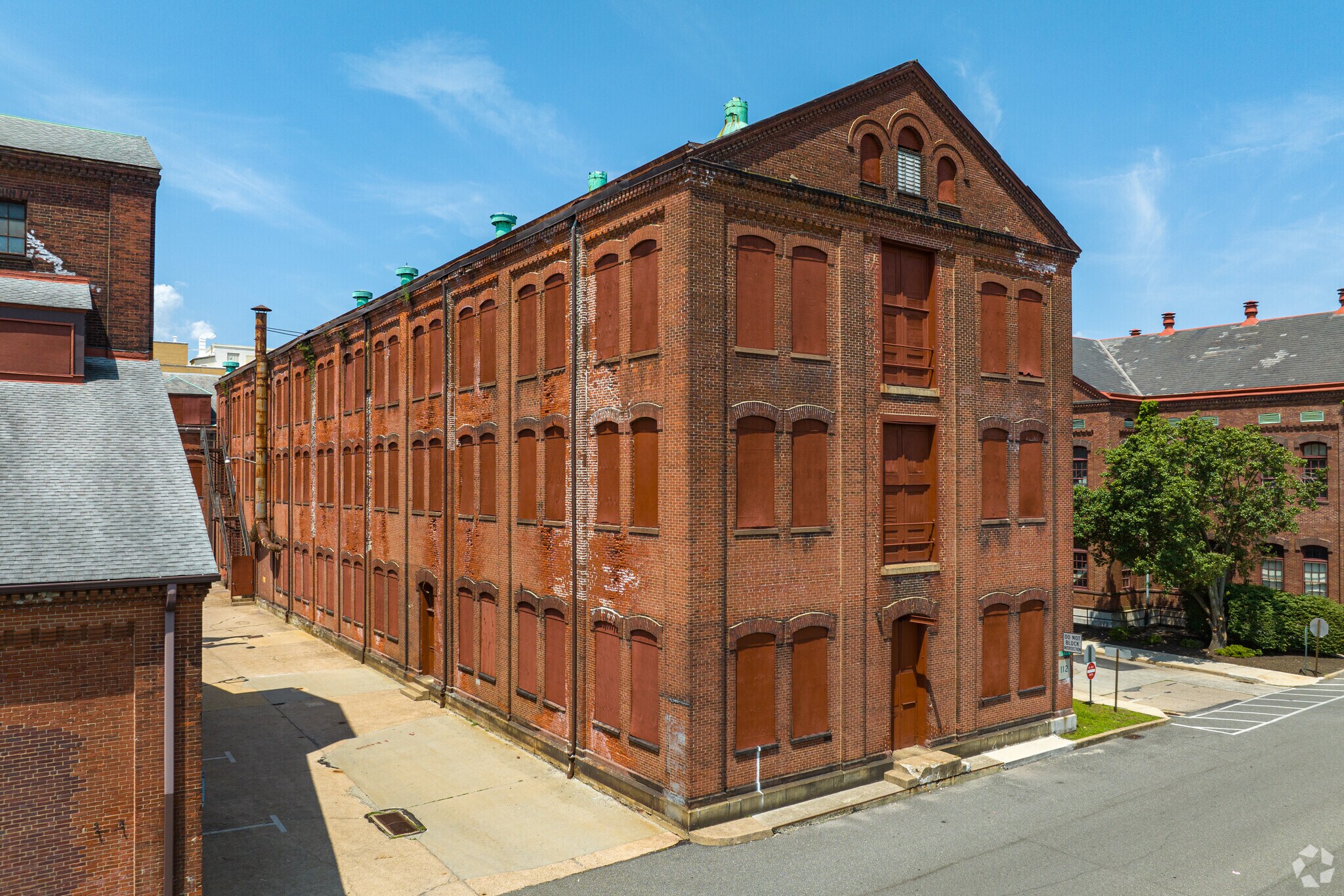 2275 Bridge St- Building 112, Philadelphia, PA à vendre Photo du bâtiment- Image 1 de 3