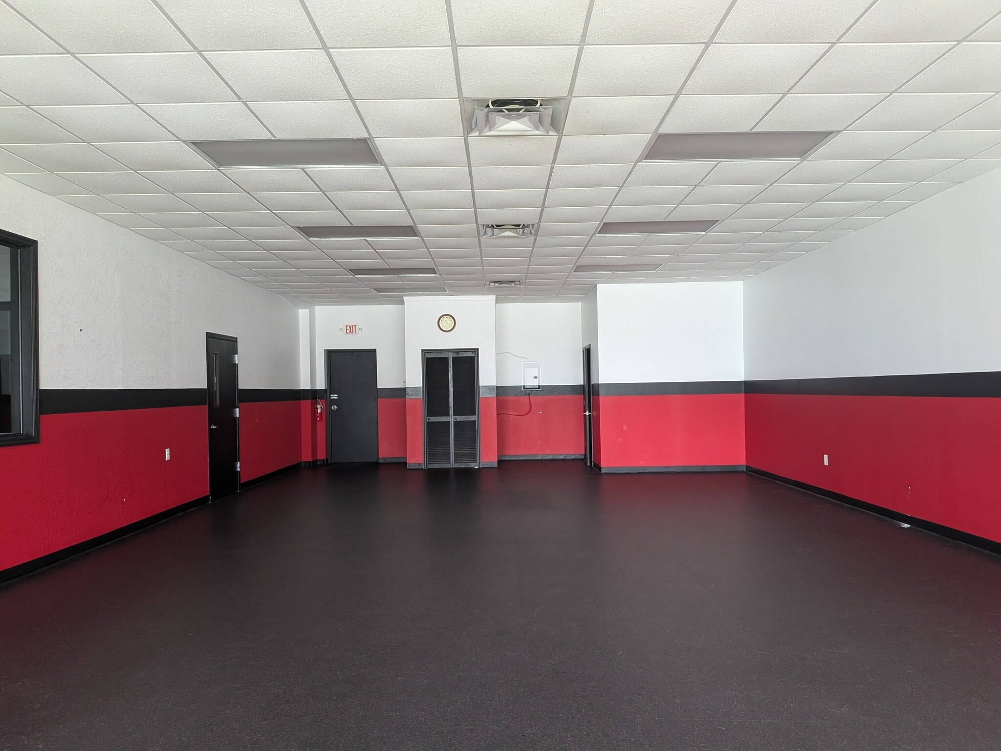 219 W Meyers Ave, Mascotte, FL à louer Photo intérieure- Image 1 de 2