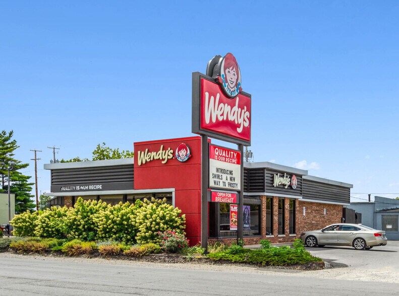 2501 S Madison St, Muncie, IN à vendre - Photo du bâtiment - Image 1 de 6