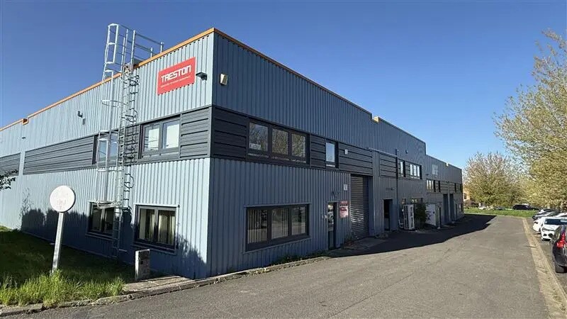 Flex dans Quincy-Voisins à louer - Photo du bâtiment - Image 3 de 5
