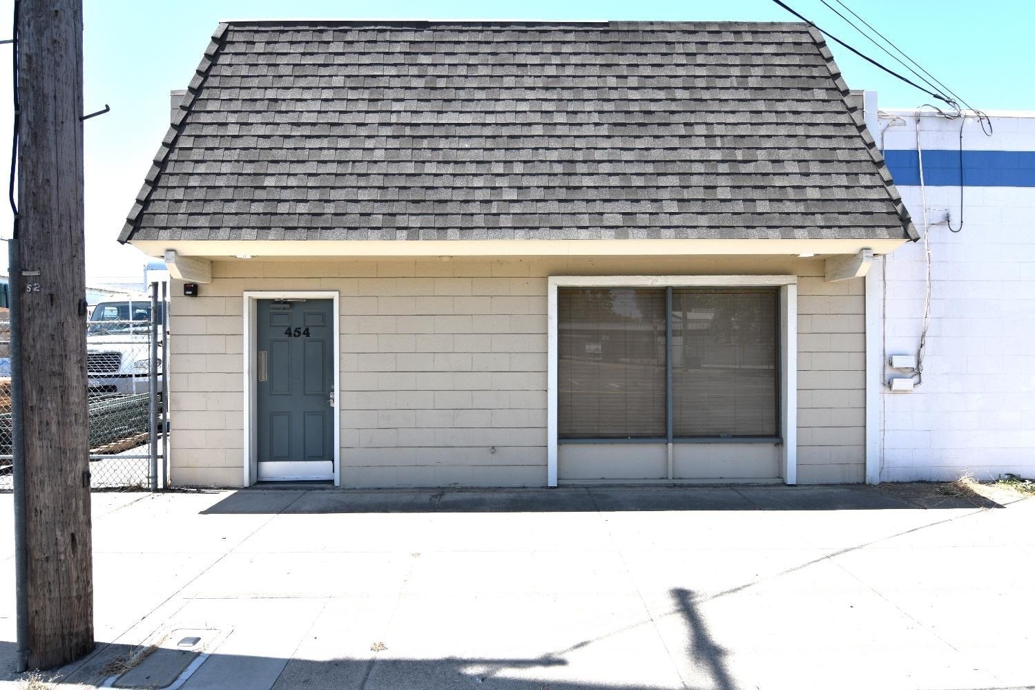 454 S Center St, Turlock, CA for lease Interior Photo- Image 1 of 11