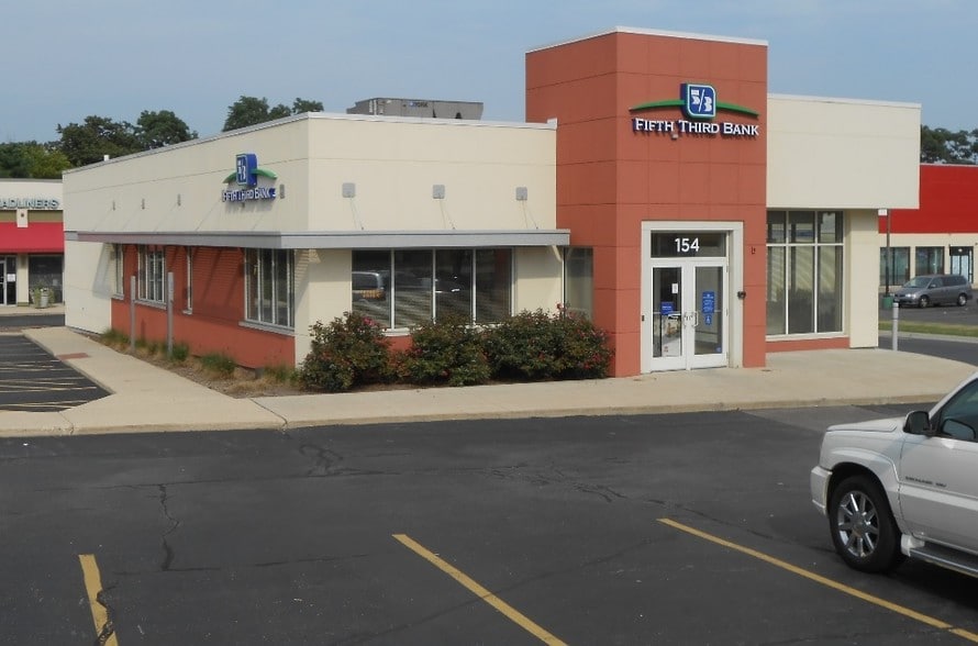 154 S Western Ave, Carpentersville, IL for sale - Primary Photo - Image 1 of 9