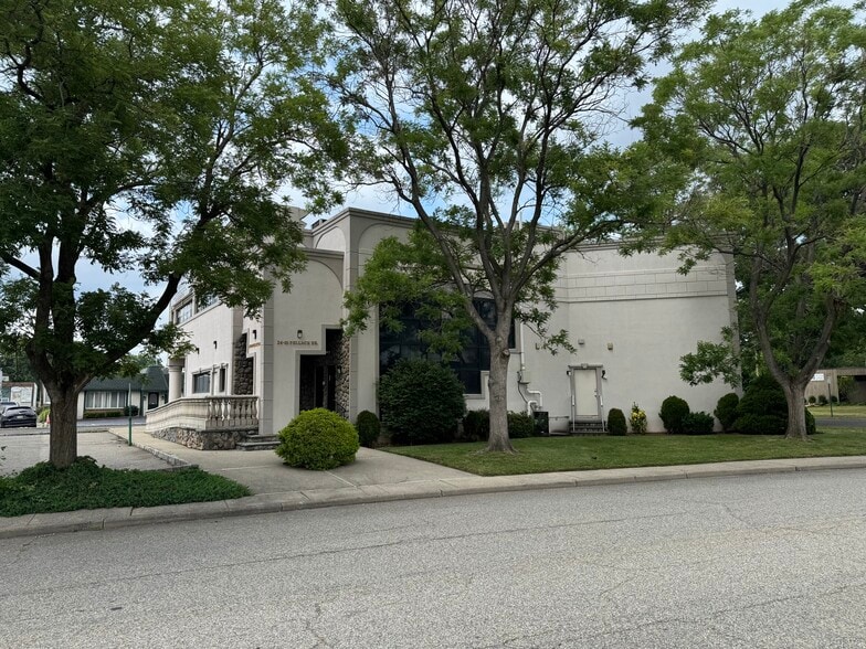 26-01 Pellack Dr, Fair Lawn, NJ for sale - Building Photo - Image 1 of 7