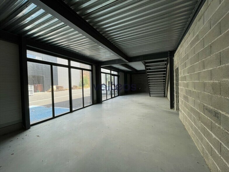 Flex in Bouloc for sale - Interior Photo - Image 2 of 5