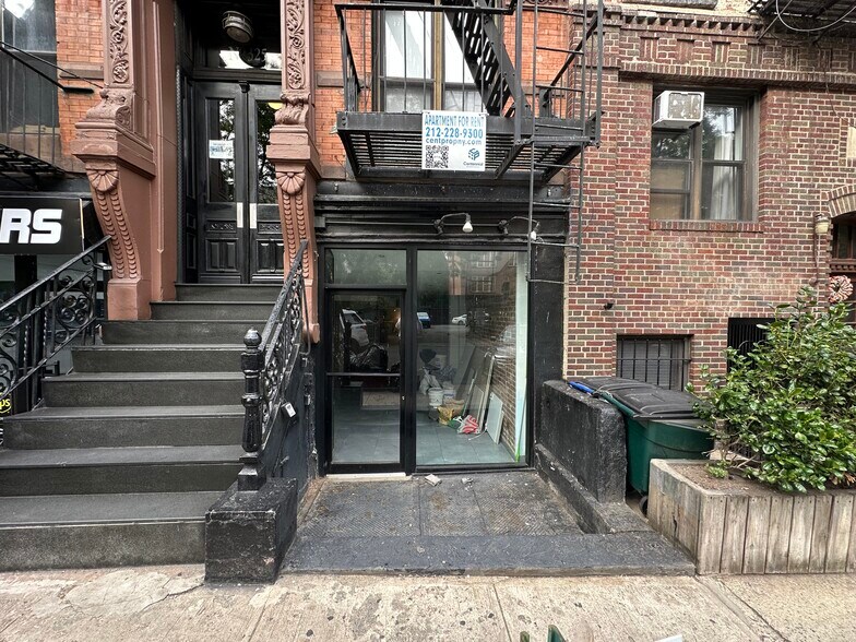 325 E 5th St, New York, NY for lease - Building Photo - Image 2 of 4