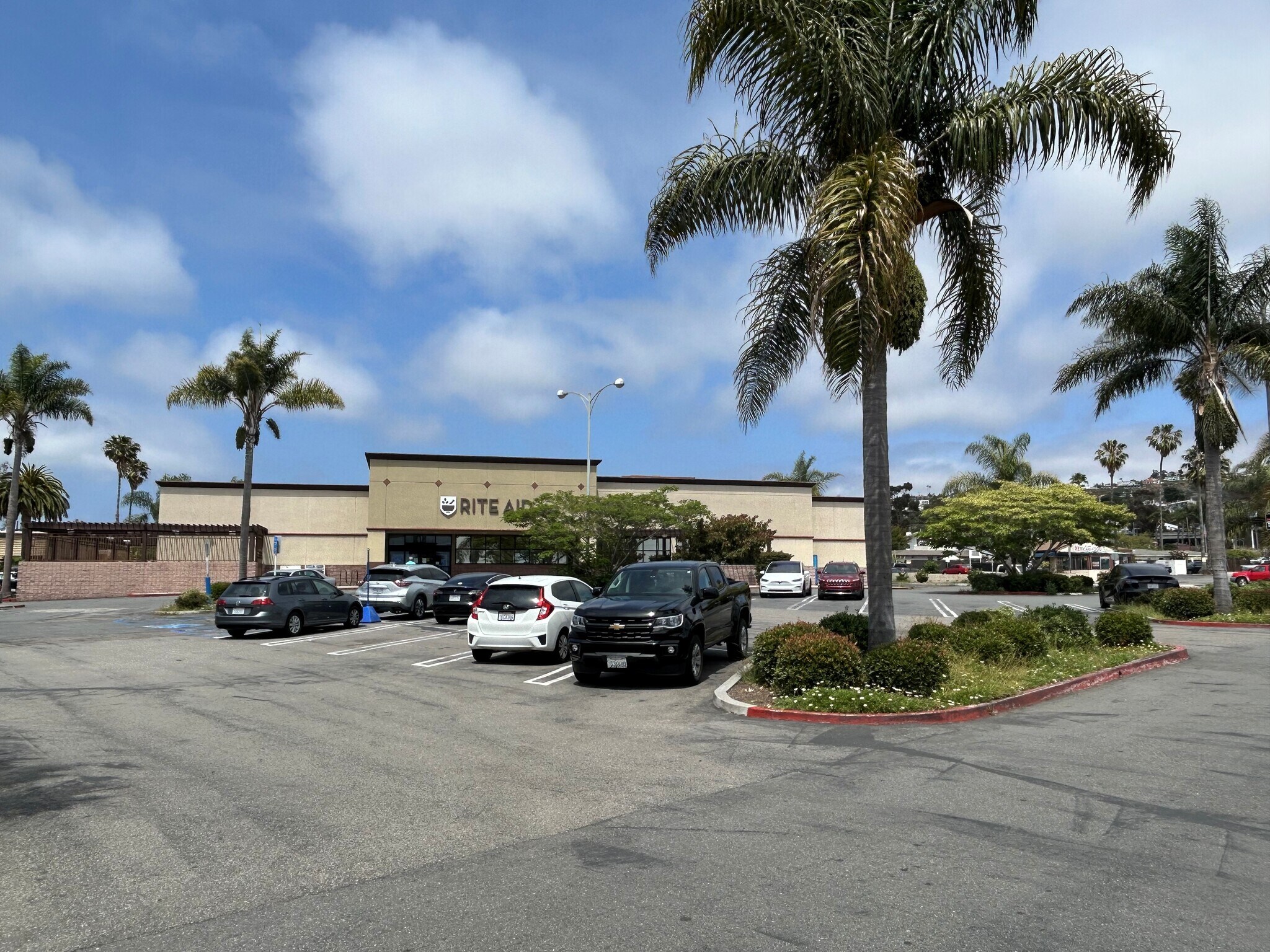 801 N El Camino Real, San Clemente, CA à louer Photo du bâtiment- Image 1 de 8