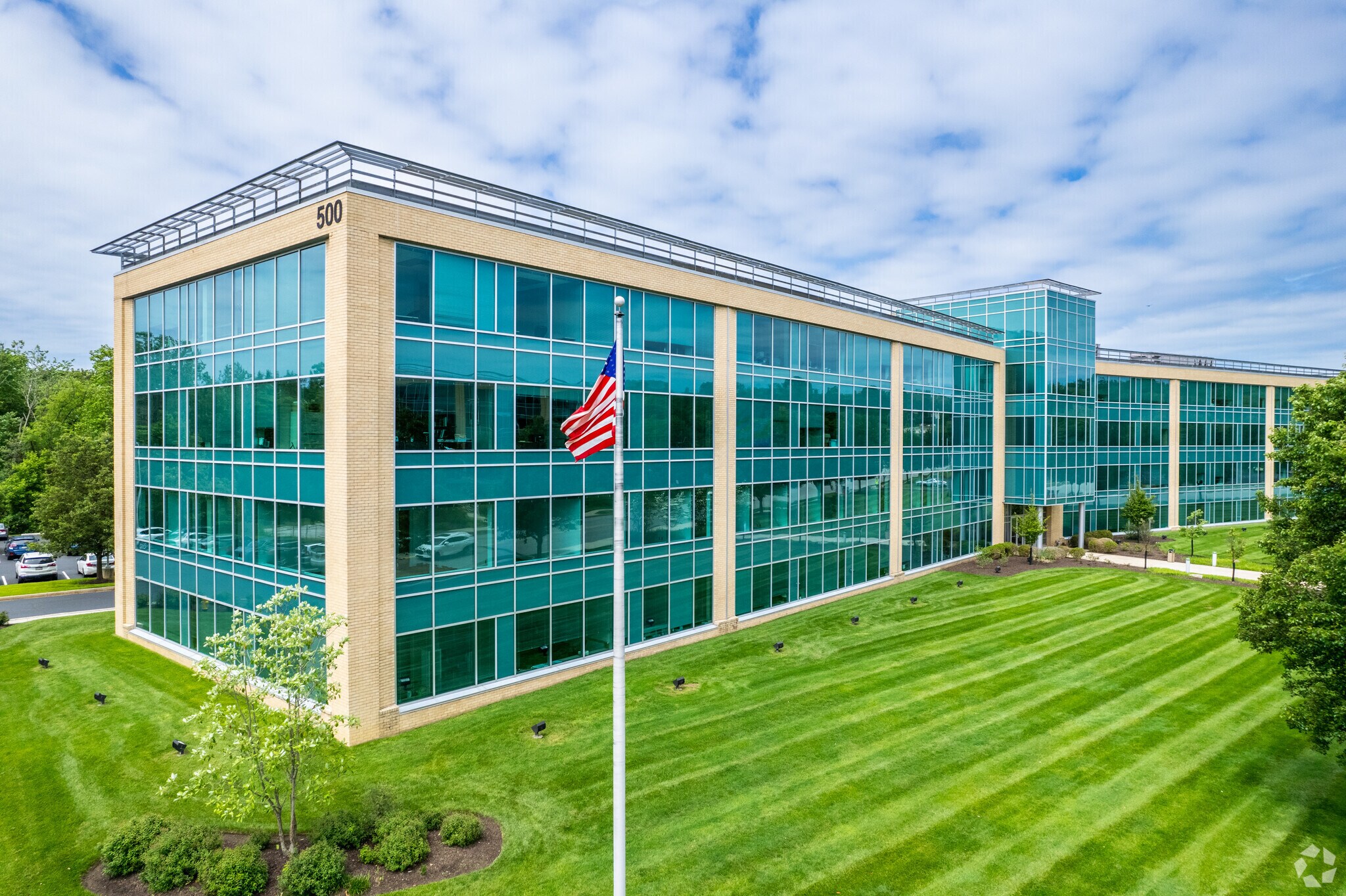 500 Office Center Dr, Fort Washington, PA à louer Photo du bâtiment- Image 1 de 10